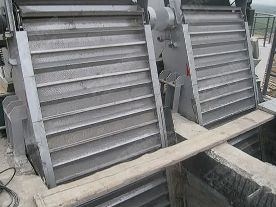 階梯式格柵除污機(jī)